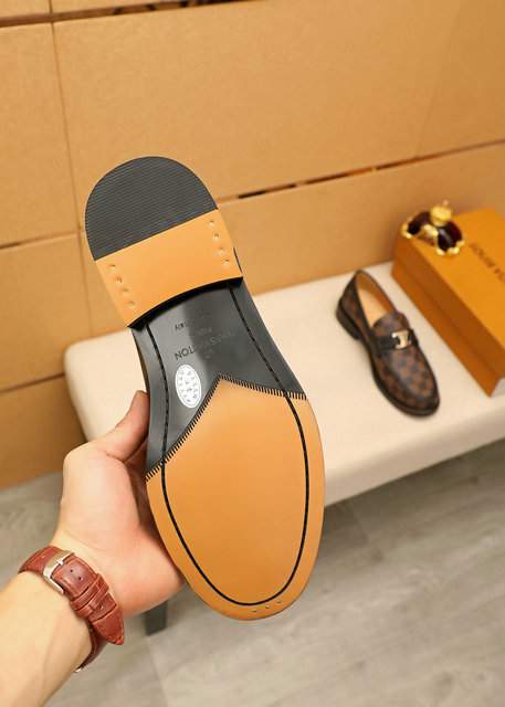 Picture of Louis Vuitton Shoes _SKU2241157SZ38-4413774